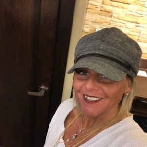 Meet your Posher, Deborah